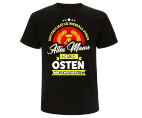 Alter Mann der im Osten aufgewachsen ist - Männer T-Shirt - schwarz